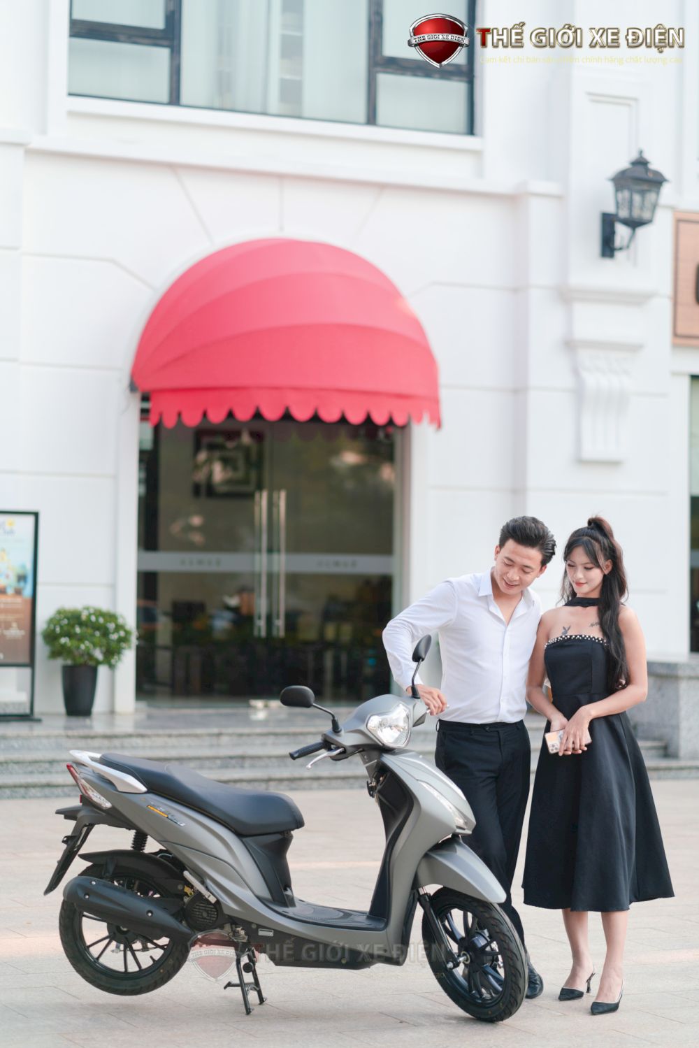 KYMCO Candy Hermosa Xám Xi Măng: Kiệt tác thời trang trên phố